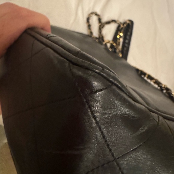 Chanel quilted matelasse lambskin leather shoulder bag w/24k gold chain & charm - Picture 15 of 16